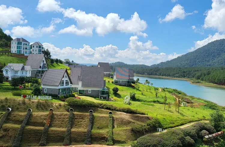 Tour Đà Lạt 3 Ngày 3 Đêm - Thưởng Thức Buffet Rau Léguda