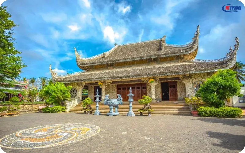 Khuon-Vien-Chua-Thanh-Luong.