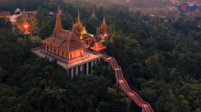 Chùa Tà Pạ Và Trải Nghiệm Độc Đáo Không Thể Bỏ Qua Khi Ghé Thăm Thiên Đường Này