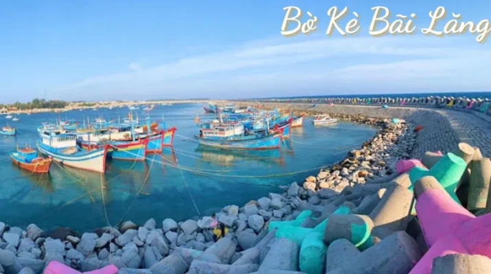 Bờ Kè Bãi Lăng Phú Quý: Bức Tường "Sặc Sỡ" Giữa Biển Khơi Gây Sốt Giới Trẻ