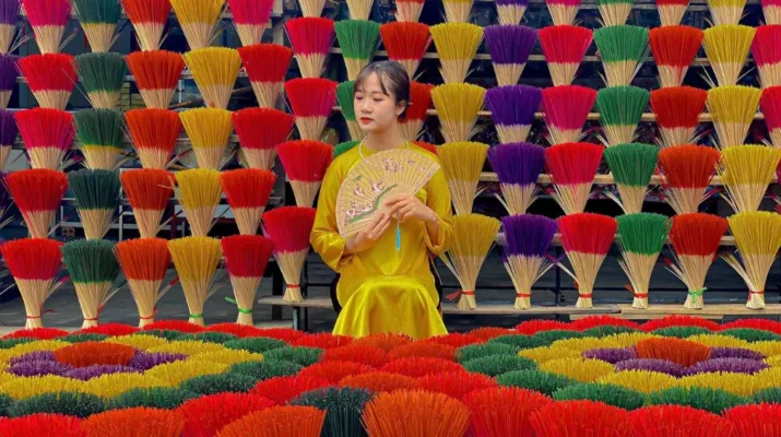 Làng Hương Thủy Xuân Huế Tọa Độ Sống Ảo Đẹp Nhất Cố Đô - Tự Tay Se Từng Cây Hương Trầm Thơm Ngát