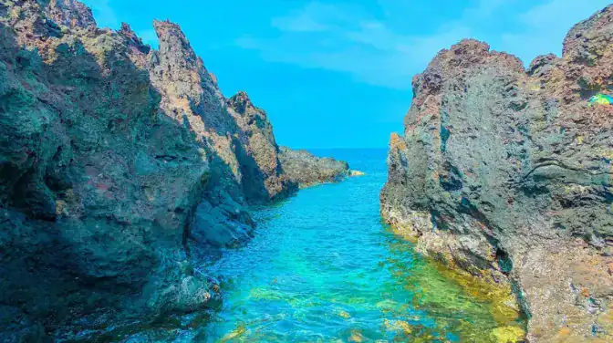 Review Khe Sung Sướng Phú Quý: Trải Nghiệm Tắm Biển Trong Vắt & Mát Lạnh Đúng Như Tên Gọi