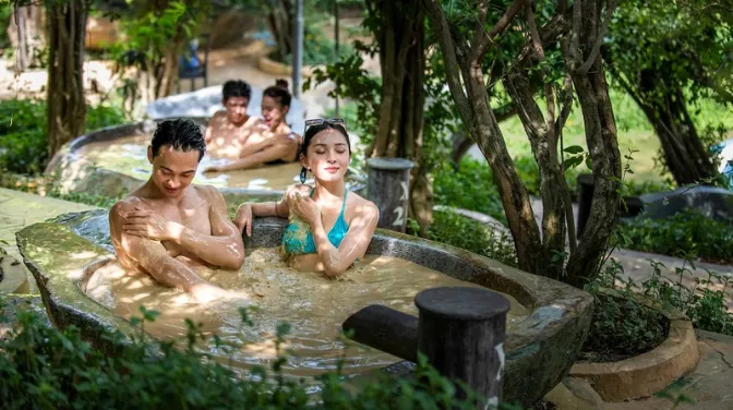 Tắm Bùn Hòn Tằm Nha Trang Review Chi Tiết, Giá Vé Mới Nhất & Kinh Nghiệm Từ A–Z