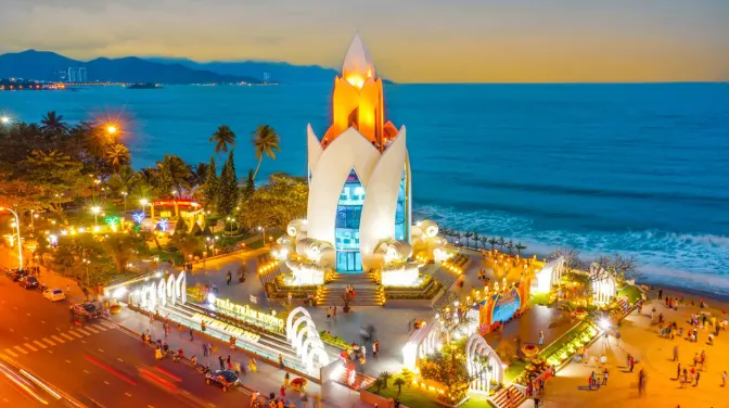 Tháp Trầm Hương Nha Trang - Biểu Tượng Du Lịch Sáng Giữa Lòng Thành Phố Biển