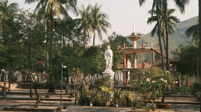 Vẻ Đẹp "Cổ Tích" Của Làng Phong Quy Hòa