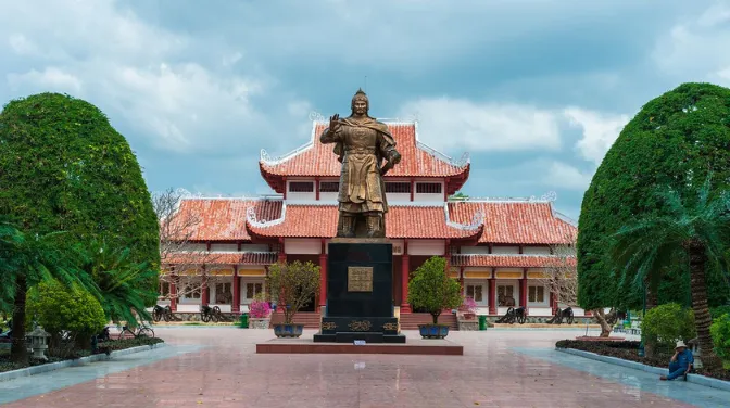 Kiến Trúc Và Các Công Trình Trong Quần Thể Bảo Tàng