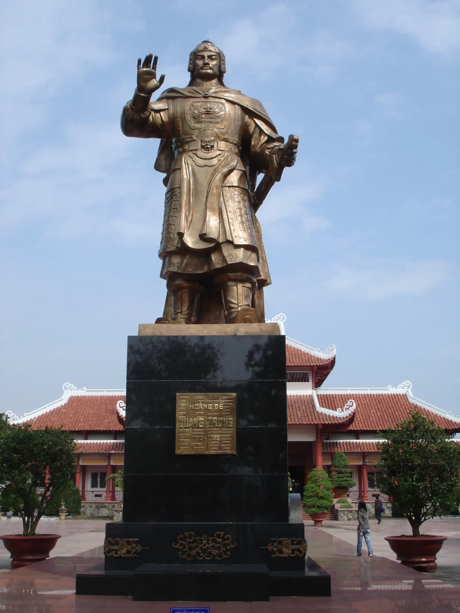 Tượng Đài Hoàng Đế Quang Trung