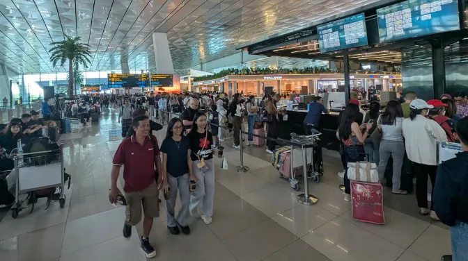 270.000 Khách Kẹt Tại Indonesia