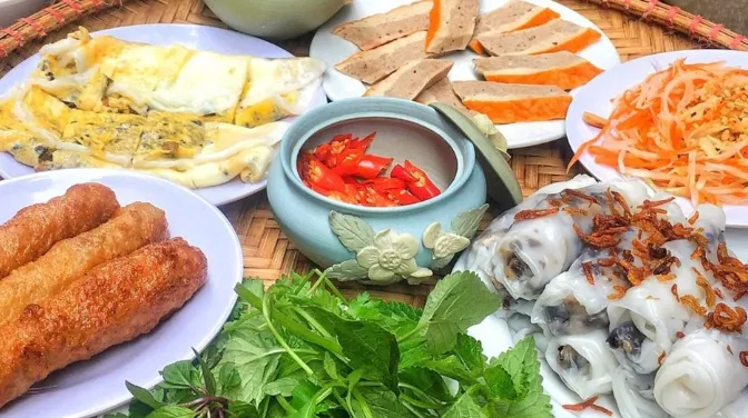 Bánh Cuốn Trứng Đồng Văn