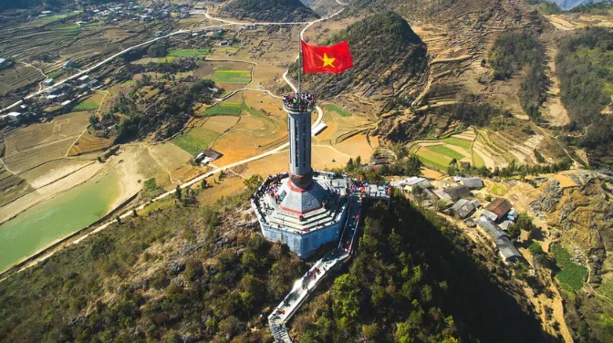 Cột Cờ Lũng Cú
