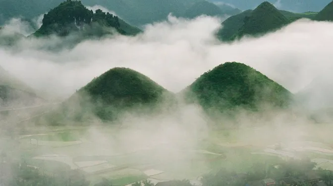Núi Đôi Quản Bạ Hà Giang