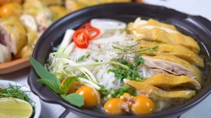 Phở Gà Tráng Kìm