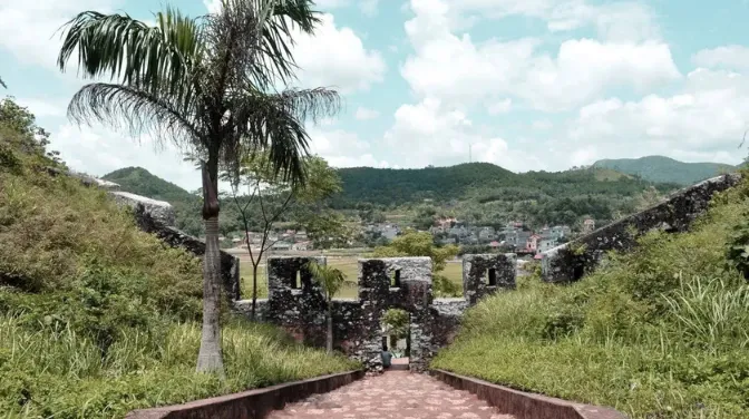Giới Thiệu Về Thành Nhà Mạc