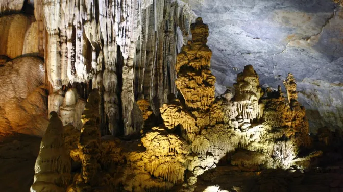 Hiện Tượng Ánh Sáng Ngày 22 Tháng 4