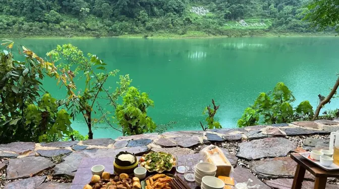 Hồ Thang Hen
