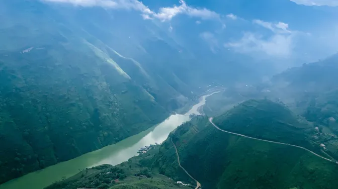 Ngắm Toàn Cảnh Từ Đèo Mã Pì Lèng