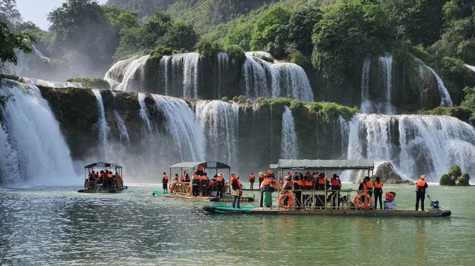 Ngồi Bè Tre Ra Chân Thác