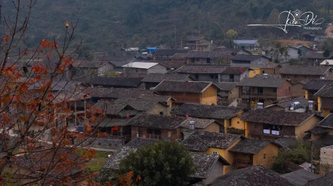 Nhà Trình Tường Mái Ngói Âm Dương