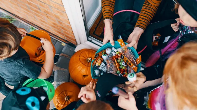 Trick Or Treat Là Gì